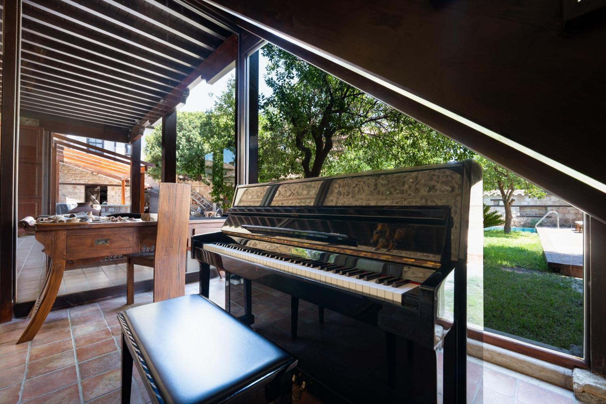 House 5 Hotel Анталия Екстериор снимка