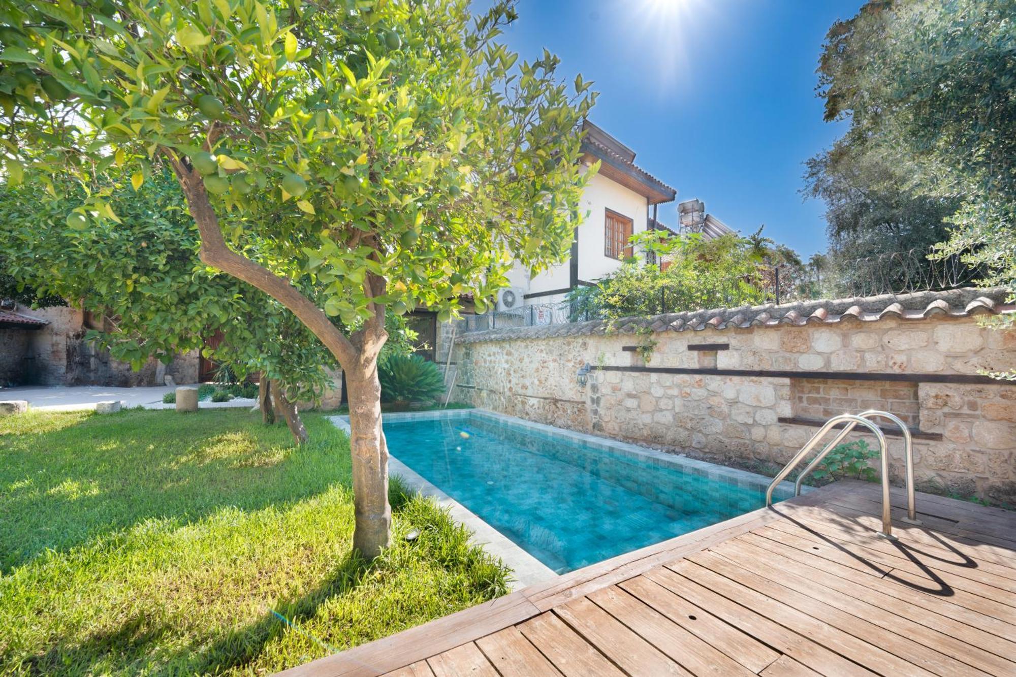 House 5 Hotel Анталия Екстериор снимка
